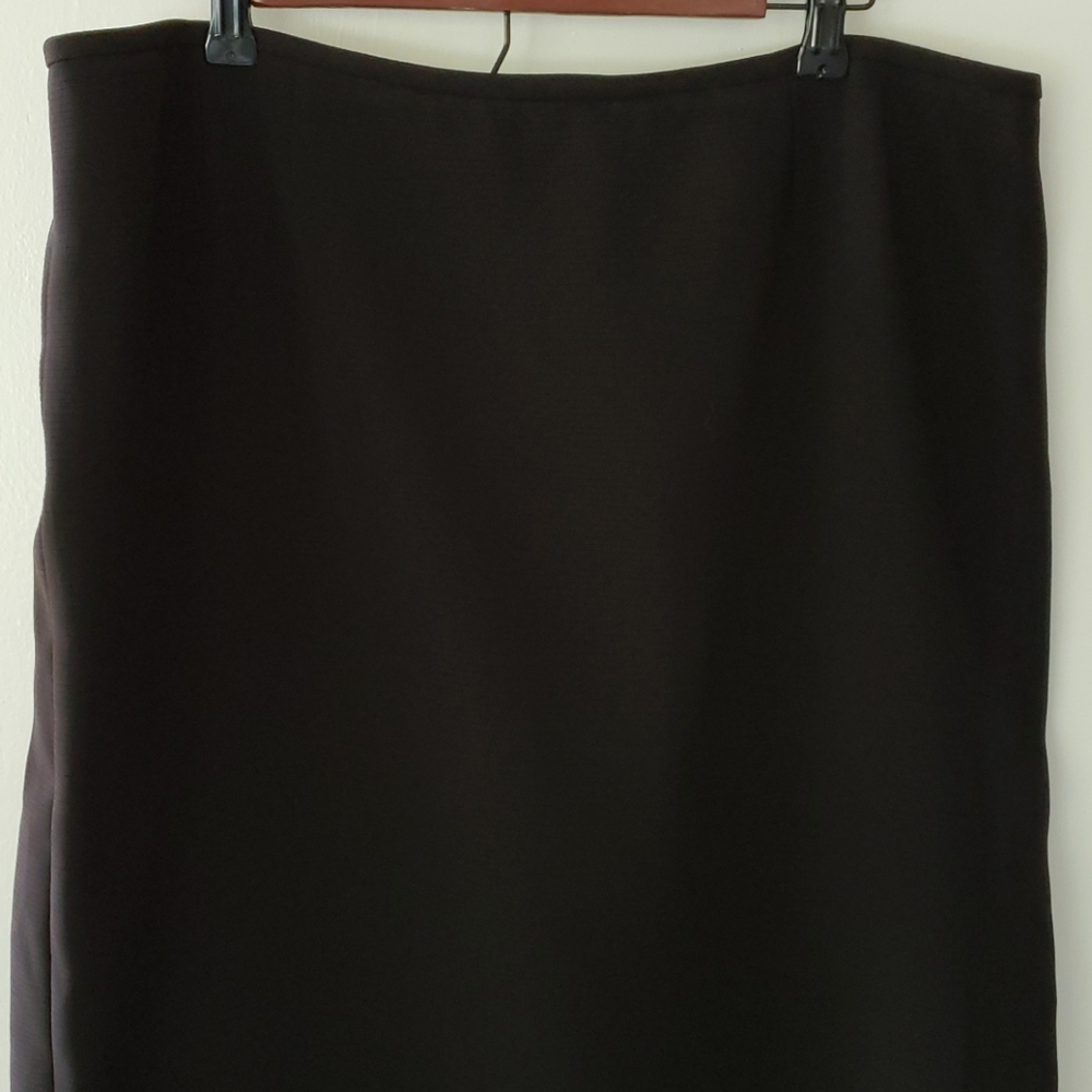 Black Lined Skirt size 18